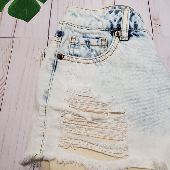 Forever 21 Shorts - Picture 5 of 8